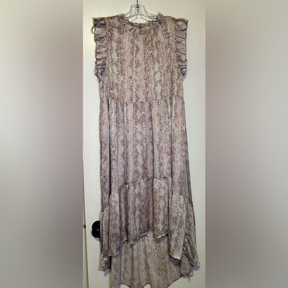 NWT Karlie python ruffle hi lo dress blush size L - Picture 4 of 9